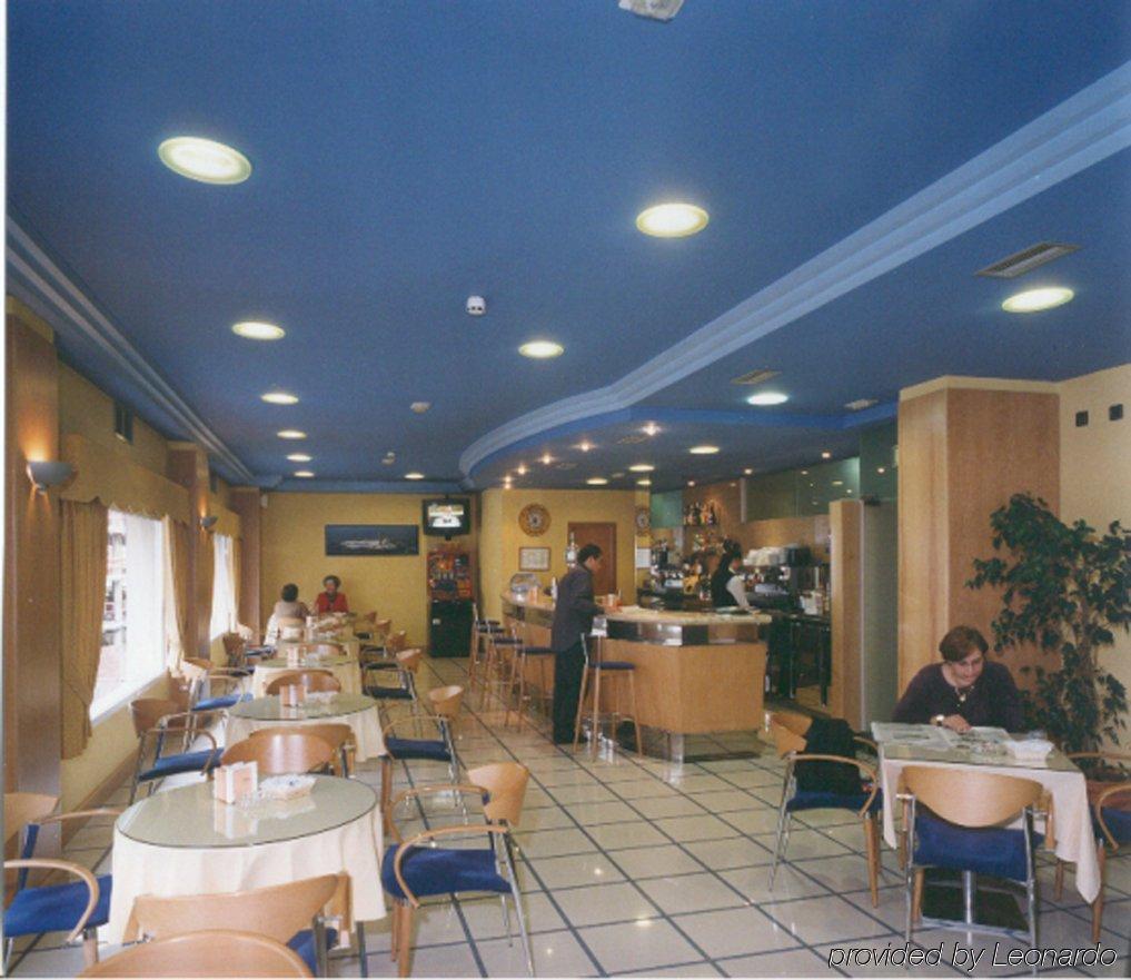 Hotel Villa De Marín Restoran fotoğraf
